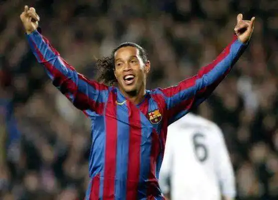 巴萨防线的 巴萨防线的